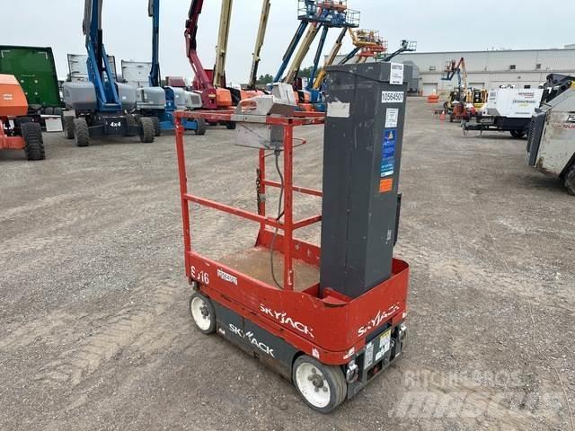 SkyJack SJ16 Jarbolne penjajuće platforme