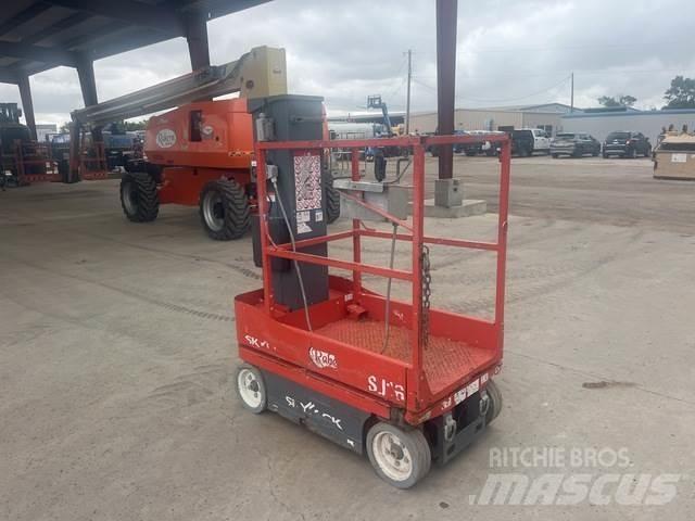 SkyJack SJ16 Jarbolne penjajuće platforme
