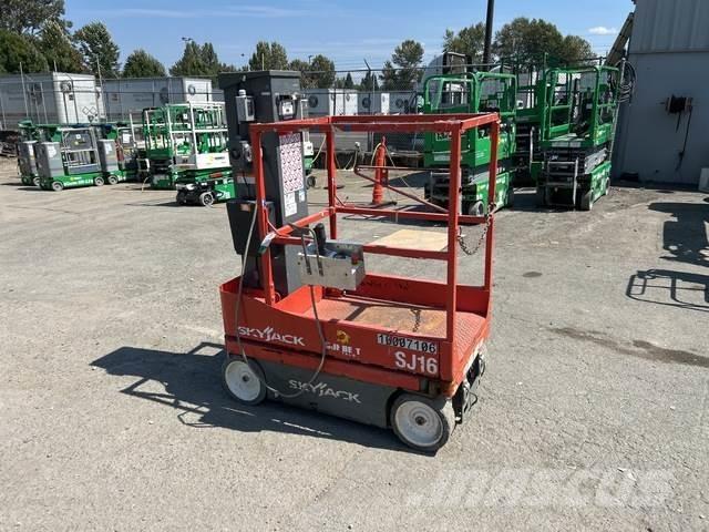 SkyJack SJ16 Jarbolne penjajuće platforme
