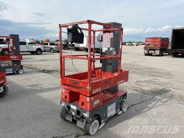 SkyJack SJ20E Jarbolne penjajuće platforme