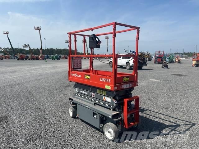 SkyJack SJ3219 Makazaste platforme