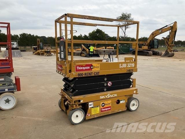 SkyJack SJ3219 Makazaste platforme