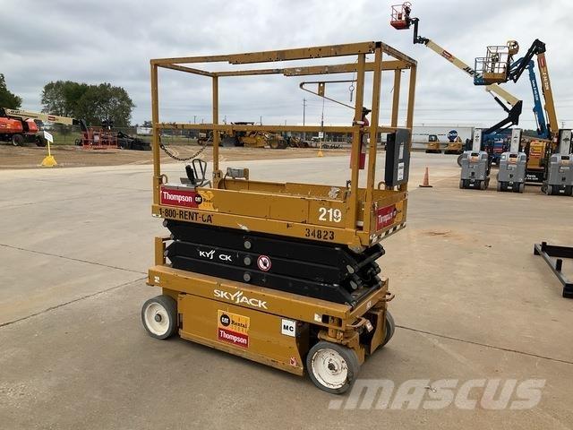 SkyJack SJ3219 Makazaste platforme