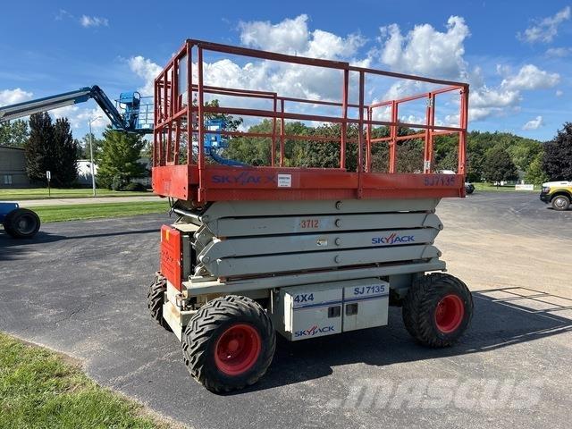SkyJack SJ7135 Makazaste platforme
