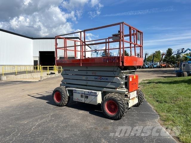 SkyJack SJ7135 Makazaste platforme