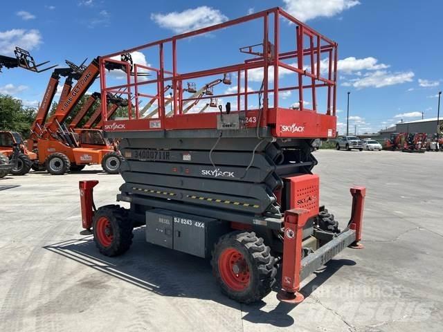 SkyJack SJ8243 Makazaste platforme