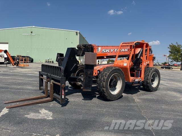 SkyTrak 10054 Teleskopski viljuškari