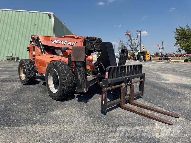 SkyTrak 10054 Teleskopski viljuškari