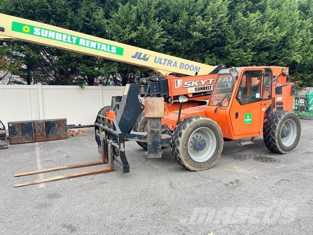 SkyTrak 10054 Teleskopski viljuškari