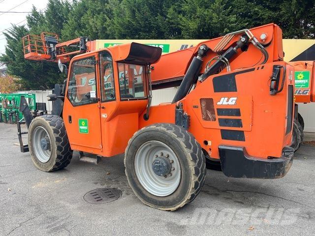 SkyTrak 10054 Teleskopski viljuškari