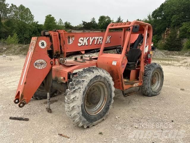 SkyTrak 8042 Teleskopski viljuškari