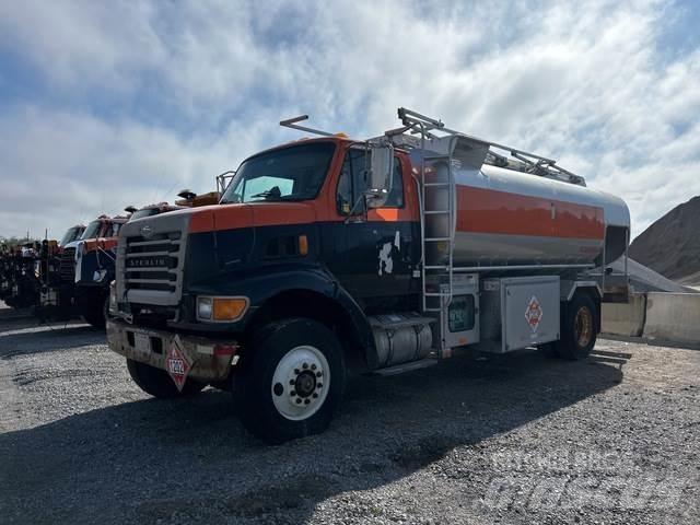 Sterling L7500 Kamioni cisterne