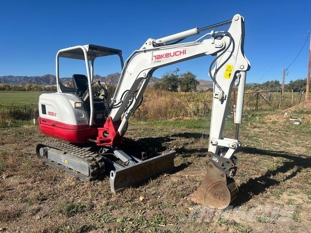 Takeuchi TB235 Bageri guseničari