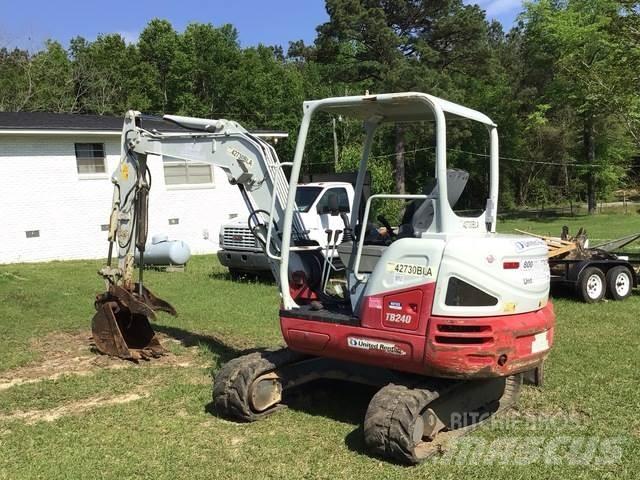 Takeuchi TB240 Bageri guseničari