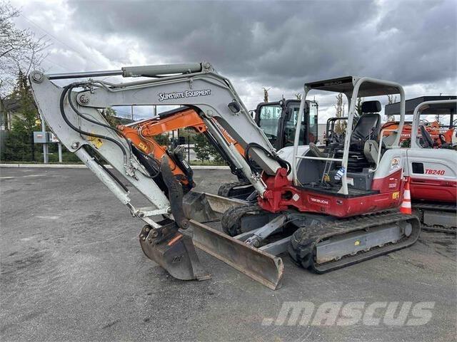 Takeuchi TB260 Bageri guseničari
