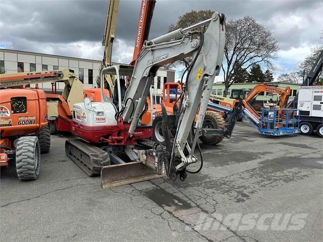 Takeuchi TB260 Bageri guseničari