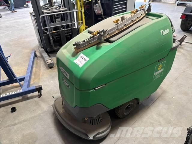 Tennant T600E Mašine za čiščenje i ribanje podova