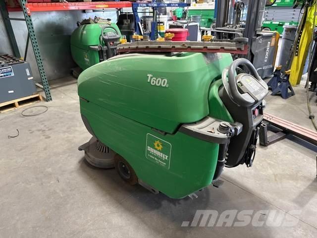 Tennant T600E Mašine za čiščenje i ribanje podova