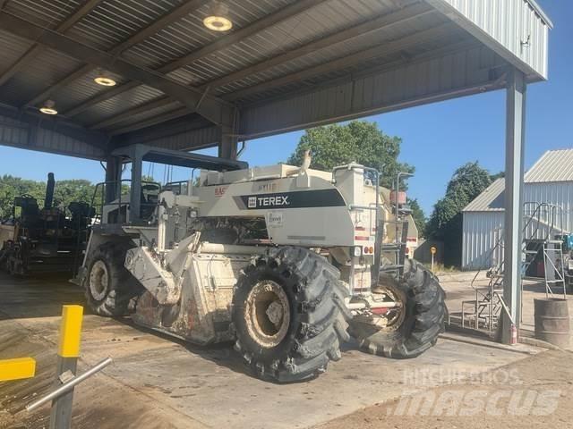 Terex RS446 Nabijači zemlje