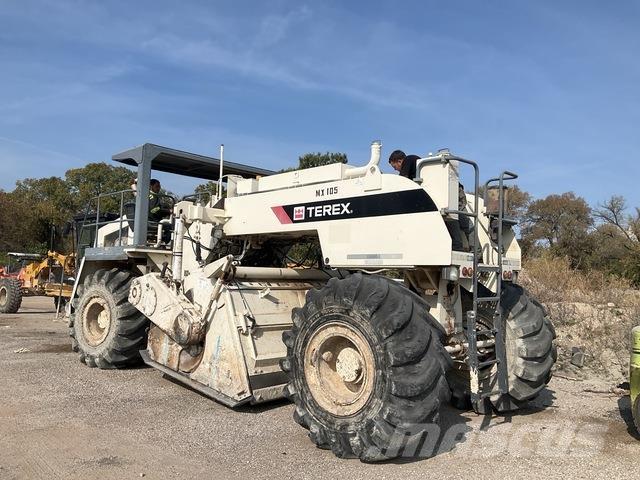 Terex RS446 Nabijači zemlje