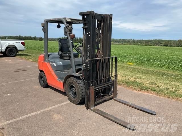 Toyota 8FDU25 Ostalo za građevinarstvo