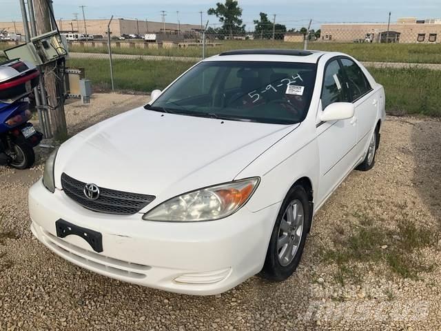 Toyota Camry Automobili