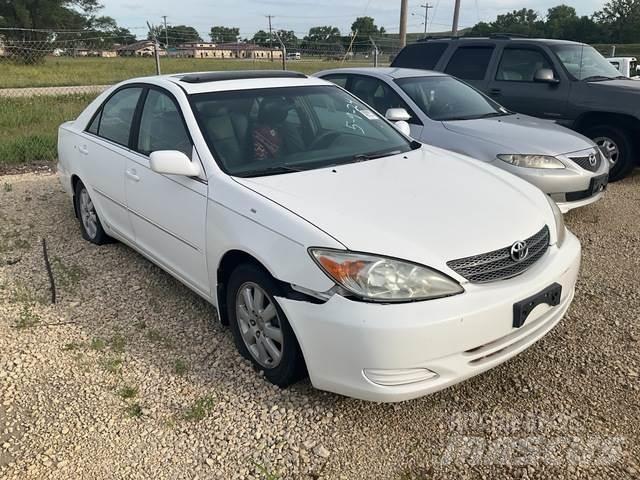 Toyota Camry Automobili