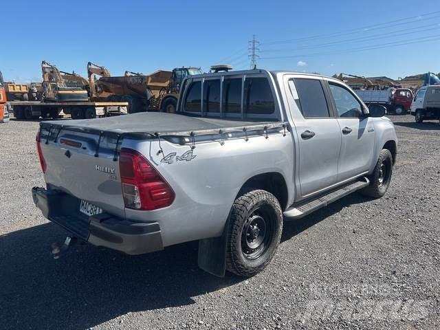 Toyota HiLux Pik up kamioni