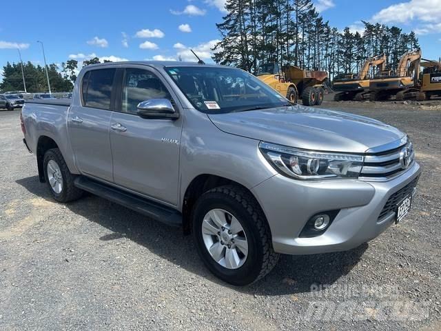 Toyota HiLux Pik up kamioni