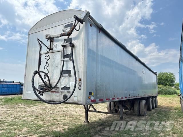  Trout River Poluprikolice sa pokretnim podom