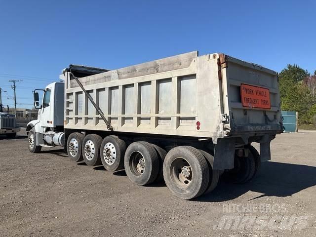 Volvo VHD Kiperi kamioni