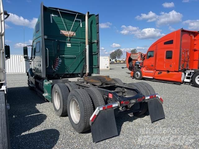 Volvo VNL Tegljači