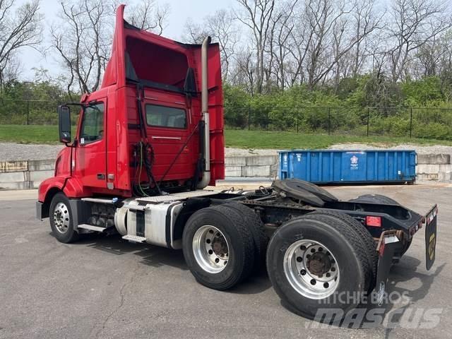 Volvo VNL Tegljači
