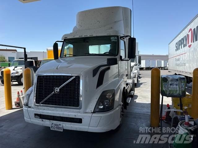 Volvo VNL Tegljači