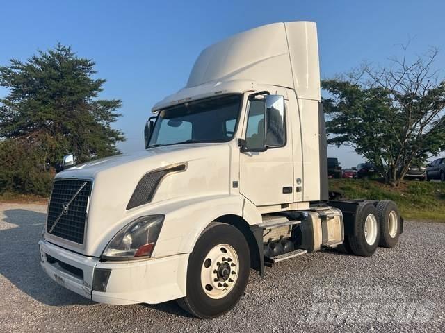 Volvo VNL Tegljači