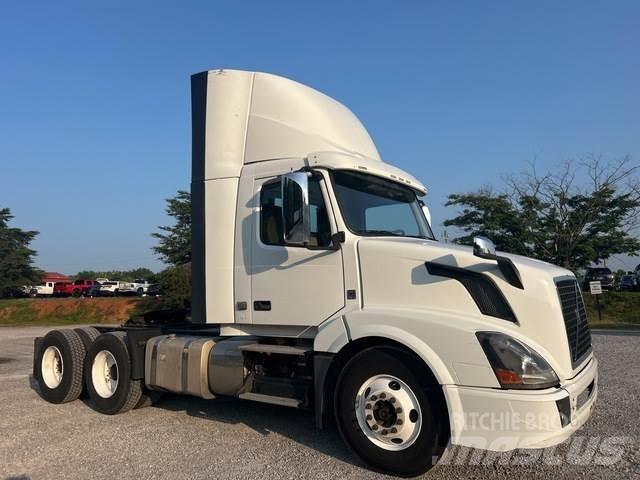 Volvo VNL Tegljači