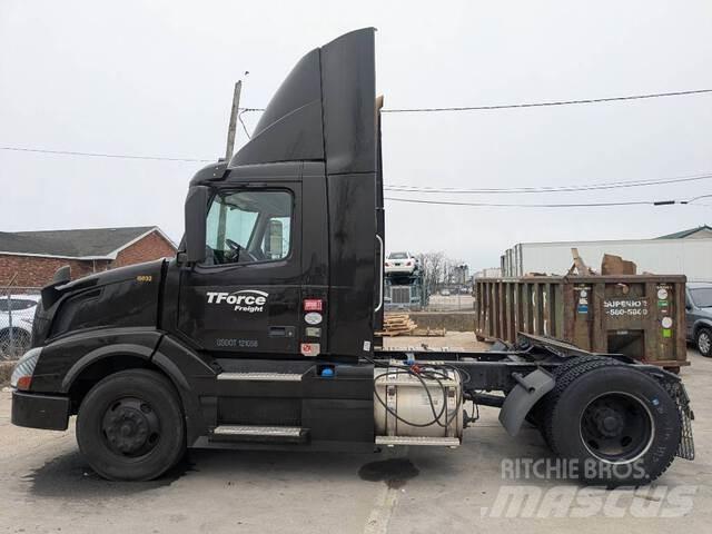 Volvo VNL Tegljači