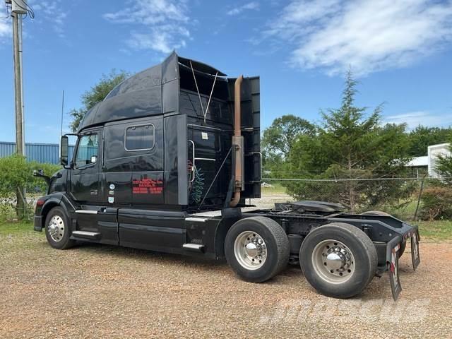 Volvo VNL Tegljači