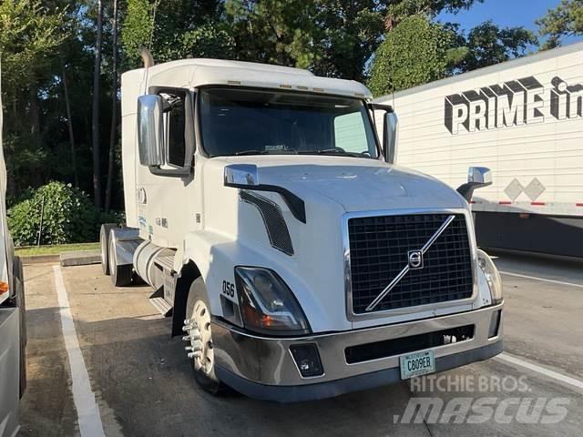Volvo VNL Tegljači