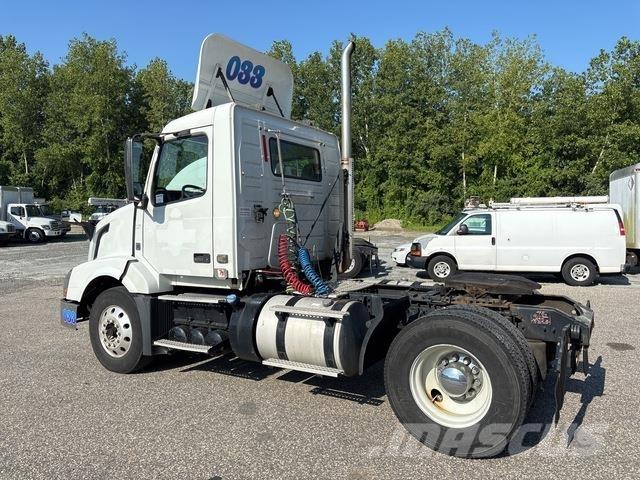 Volvo VNL Tegljači