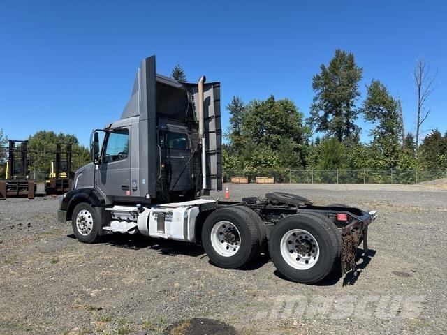 Volvo VNL Tegljači