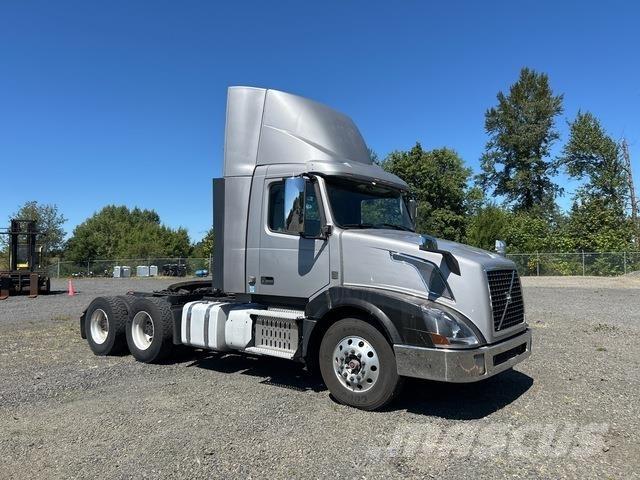 Volvo VNL Tegljači