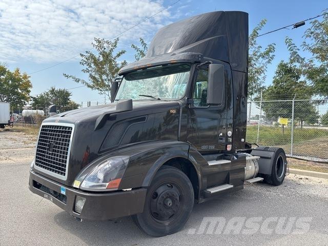 Volvo VNL Tegljači