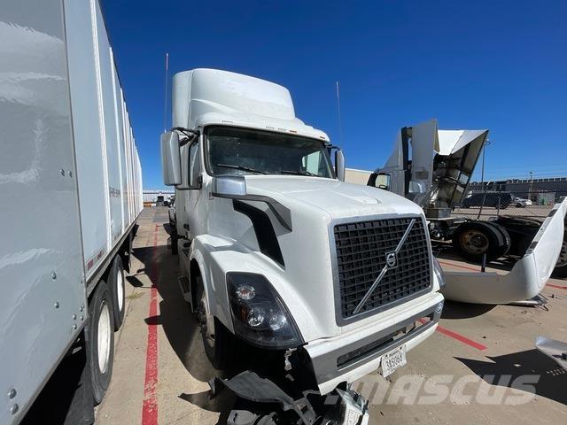 Volvo VNL Tegljači