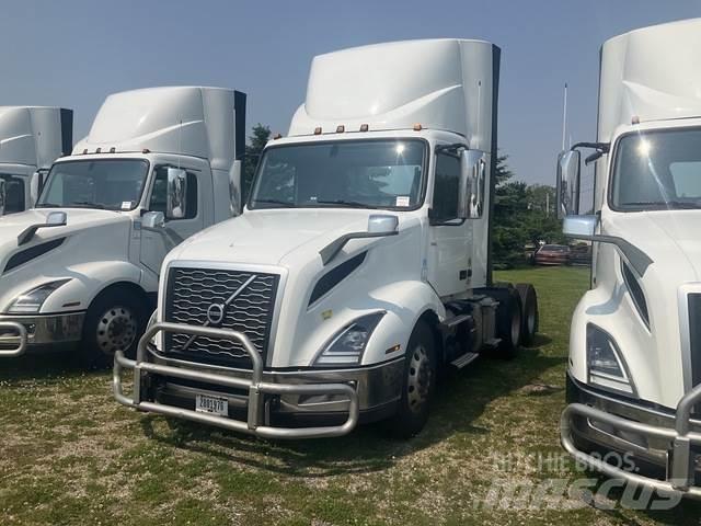 Volvo VNL 300 Tegljači