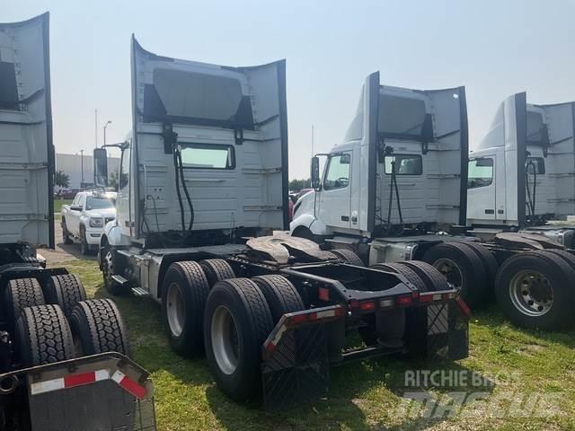 Volvo VNL 300 Tegljači