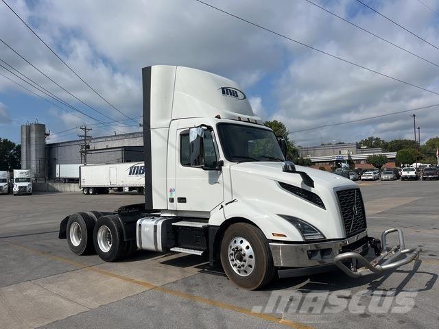 Volvo VNL 300 Tegljači