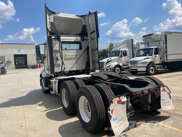 Volvo VNL300 Tegljači