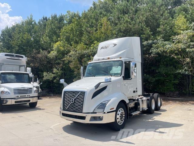 Volvo VNL300 Tegljači