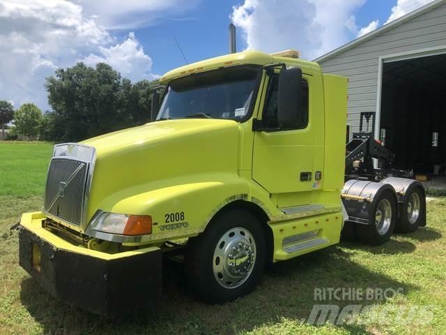 Volvo VNL64T Tegljači